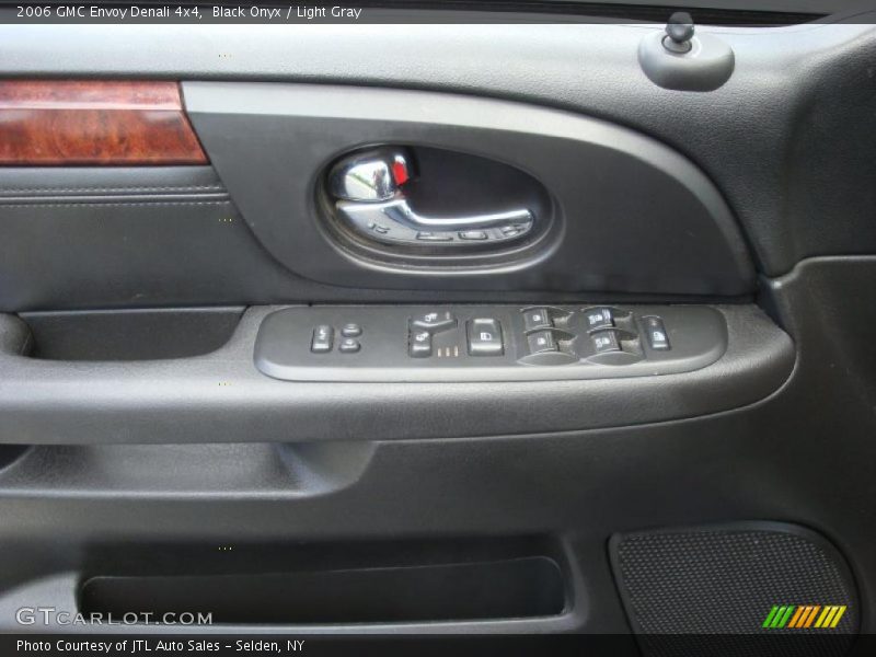 Black Onyx / Light Gray 2006 GMC Envoy Denali 4x4