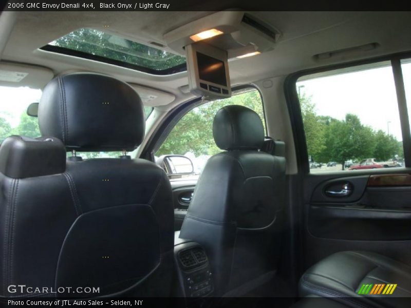 Black Onyx / Light Gray 2006 GMC Envoy Denali 4x4
