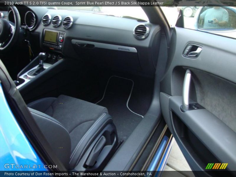 Sprint Blue Pearl Effect / S Black Silk Nappa Leather 2010 Audi TT S 2.0 TFSI quattro Coupe