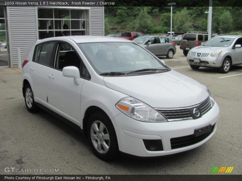 Fresh Powder / Charcoal 2009 Nissan Versa 1.8 S Hatchback