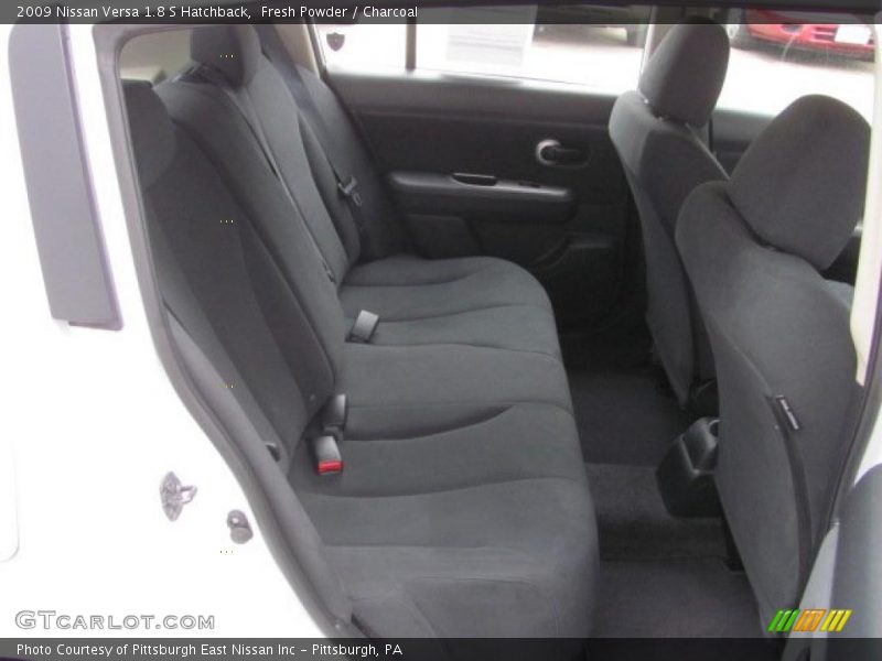 Fresh Powder / Charcoal 2009 Nissan Versa 1.8 S Hatchback