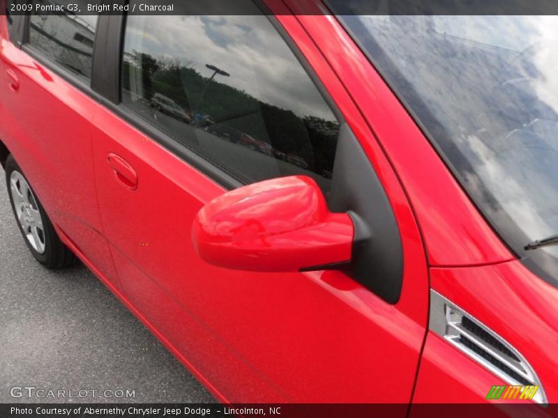 Bright Red / Charcoal 2009 Pontiac G3