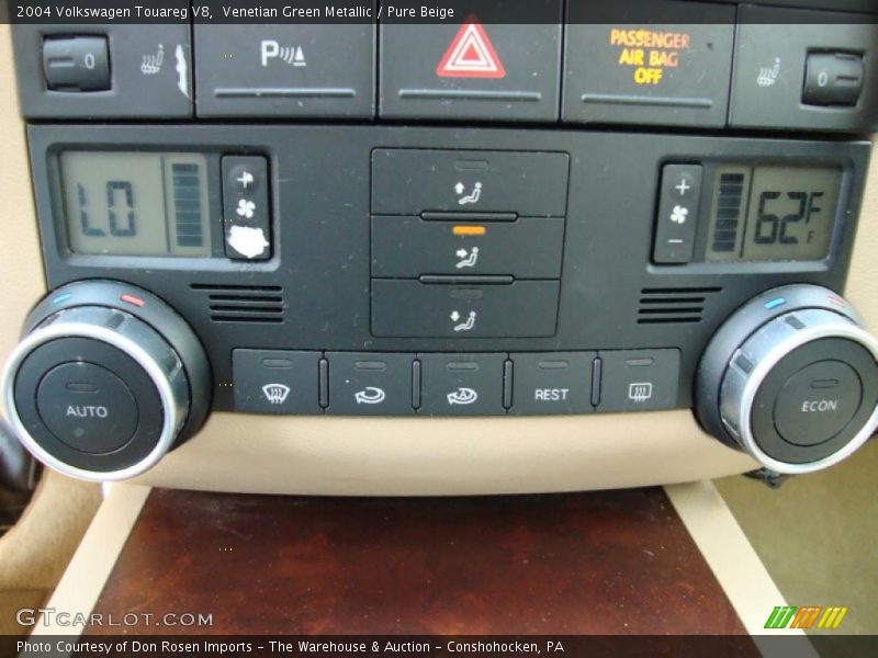 Venetian Green Metallic / Pure Beige 2004 Volkswagen Touareg V8