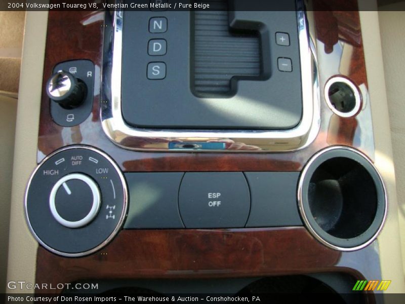 Venetian Green Metallic / Pure Beige 2004 Volkswagen Touareg V8