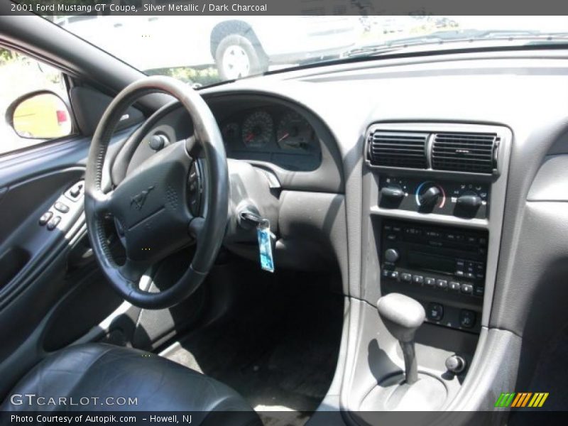 Silver Metallic / Dark Charcoal 2001 Ford Mustang GT Coupe