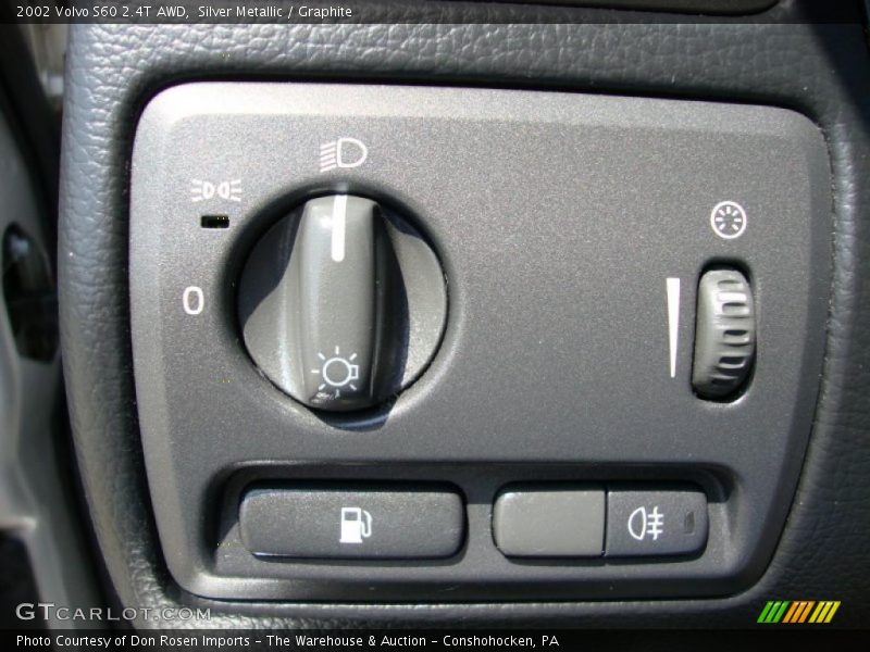 Silver Metallic / Graphite 2002 Volvo S60 2.4T AWD