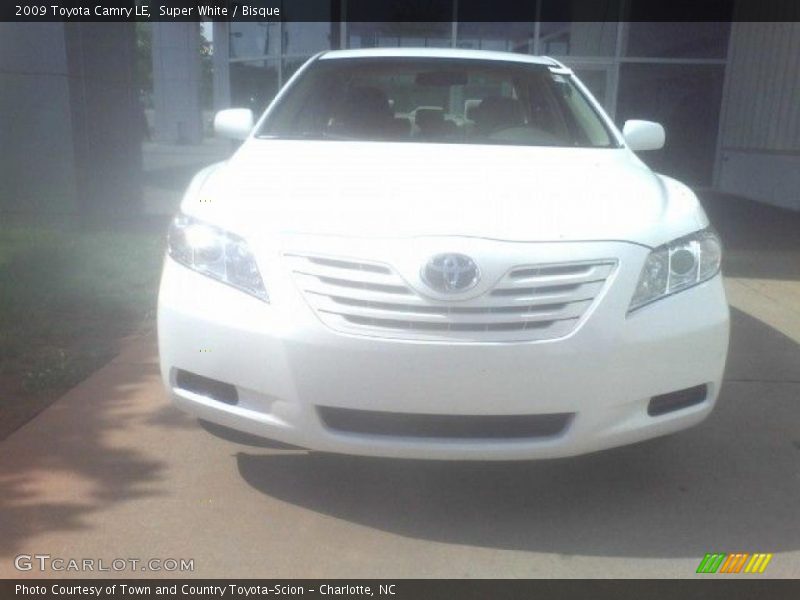 Super White / Bisque 2009 Toyota Camry LE