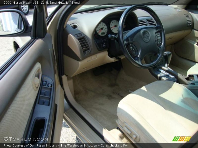 Sunlit Sand Metallic / Blond 2001 Nissan Maxima SE