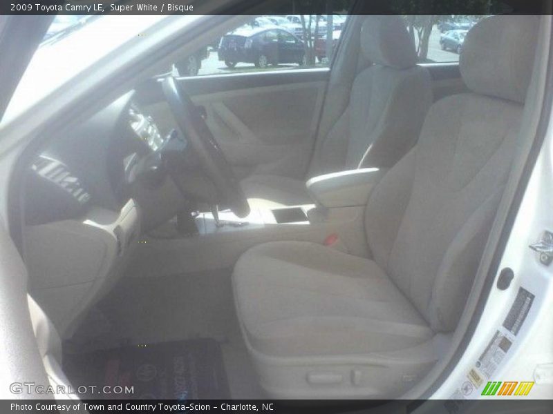 Super White / Bisque 2009 Toyota Camry LE