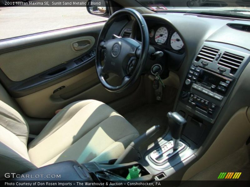 Sunlit Sand Metallic / Blond 2001 Nissan Maxima SE