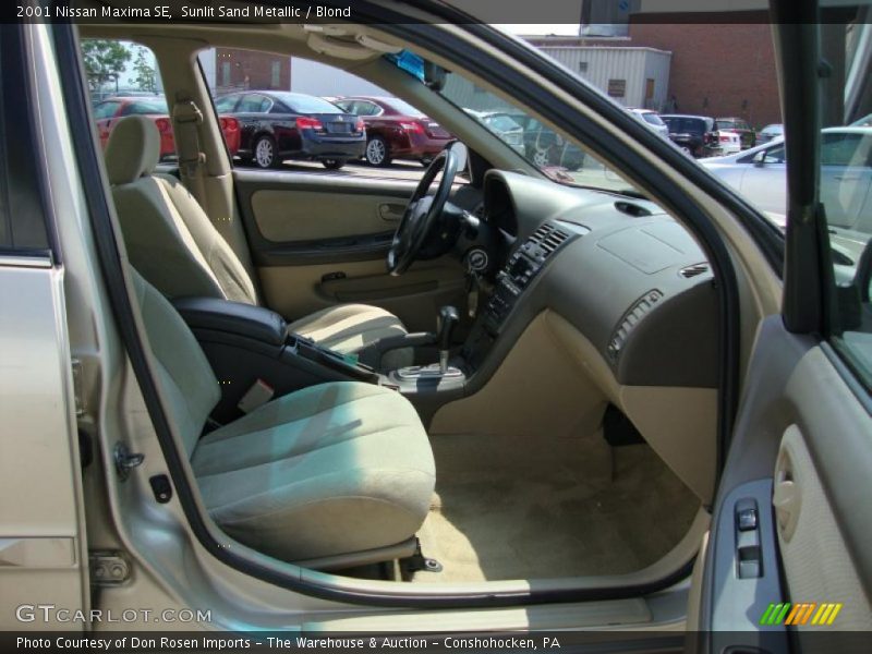Sunlit Sand Metallic / Blond 2001 Nissan Maxima SE