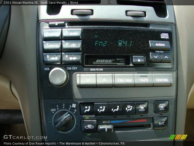 Sunlit Sand Metallic / Blond 2001 Nissan Maxima SE