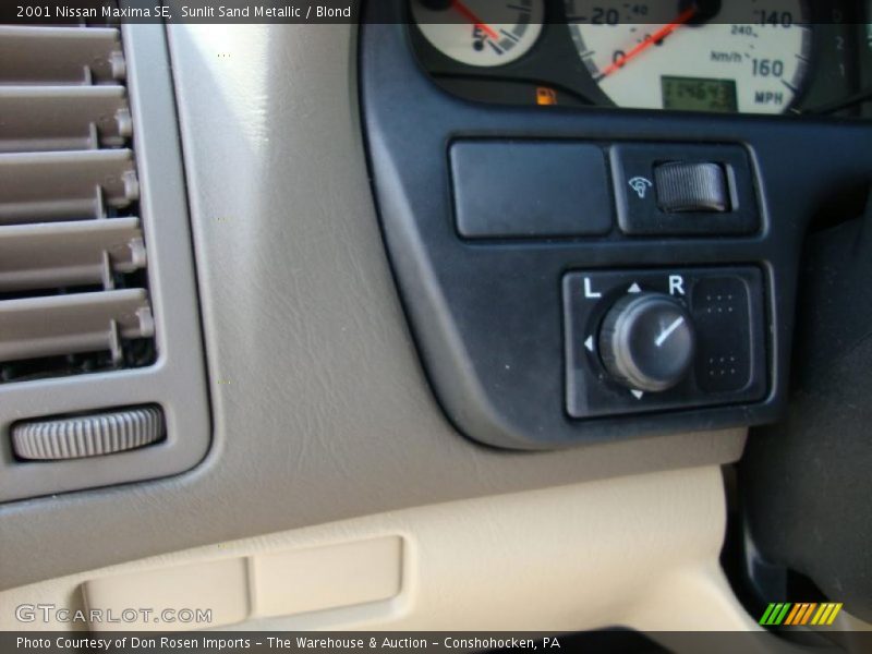 Sunlit Sand Metallic / Blond 2001 Nissan Maxima SE
