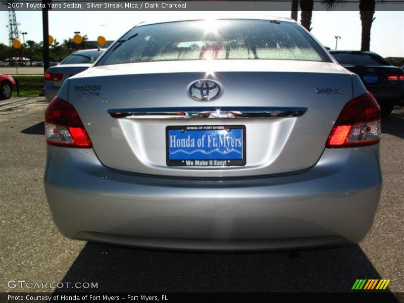Silver Streak Mica / Dark Charcoal 2007 Toyota Yaris Sedan
