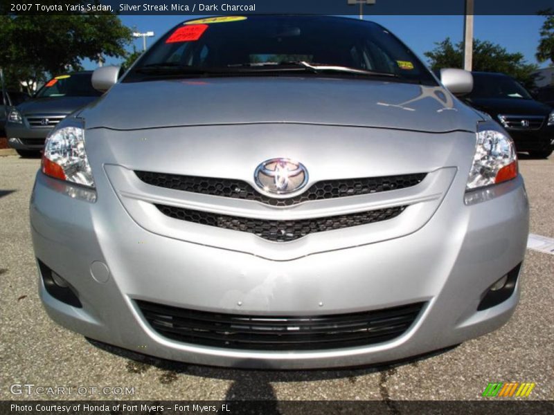 Silver Streak Mica / Dark Charcoal 2007 Toyota Yaris Sedan