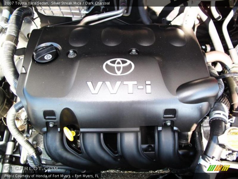 Silver Streak Mica / Dark Charcoal 2007 Toyota Yaris Sedan