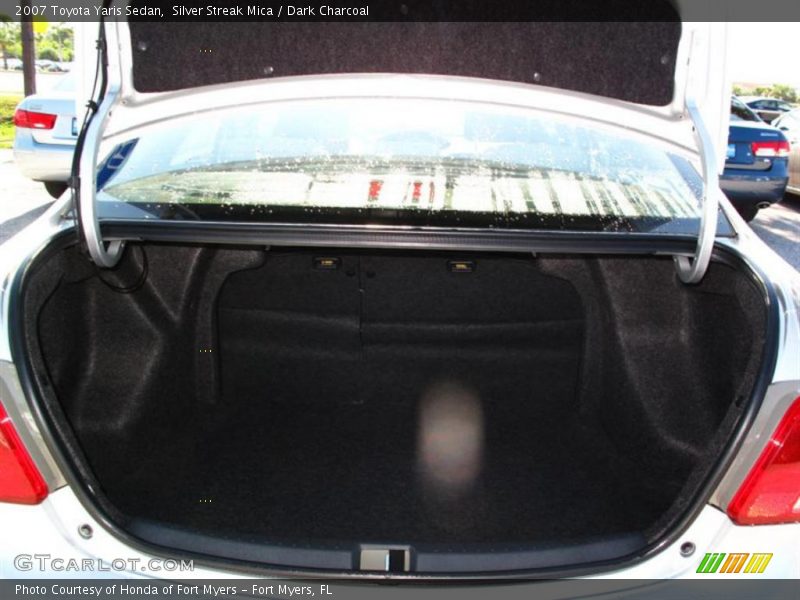 Silver Streak Mica / Dark Charcoal 2007 Toyota Yaris Sedan