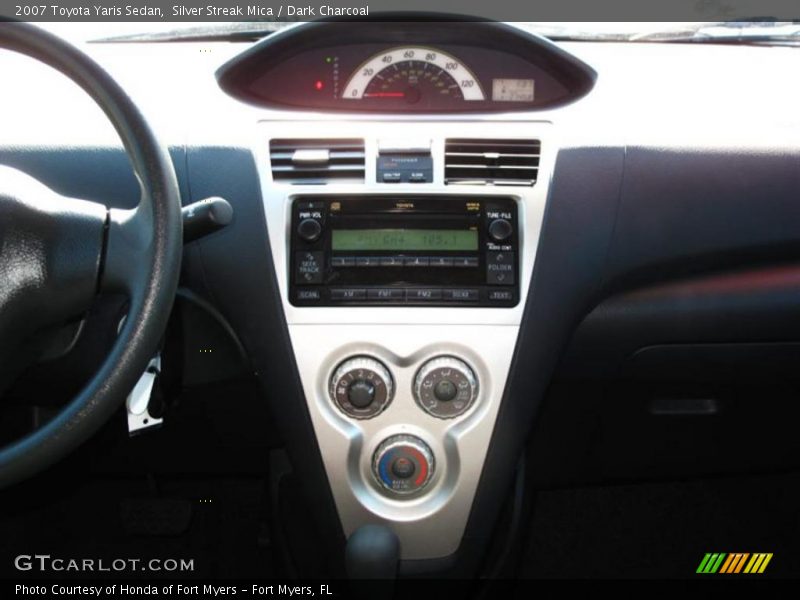 Silver Streak Mica / Dark Charcoal 2007 Toyota Yaris Sedan