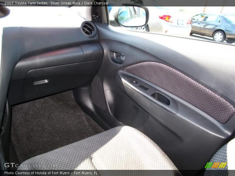 Silver Streak Mica / Dark Charcoal 2007 Toyota Yaris Sedan