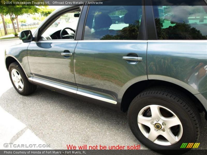 Offroad Grey Metallic / Anthracite 2006 Volkswagen Touareg V6
