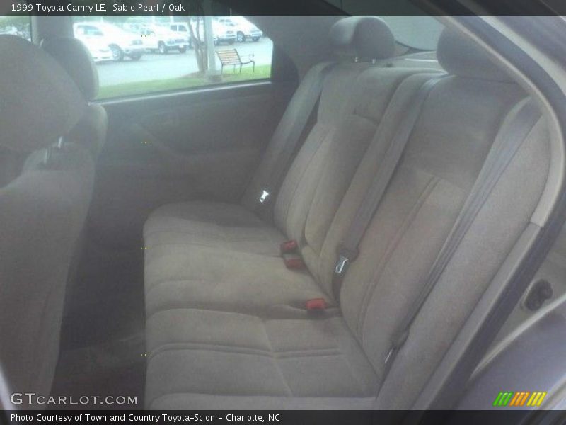 Sable Pearl / Oak 1999 Toyota Camry LE