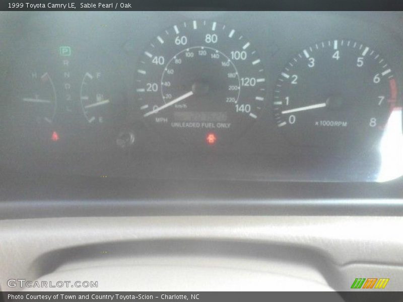 Sable Pearl / Oak 1999 Toyota Camry LE