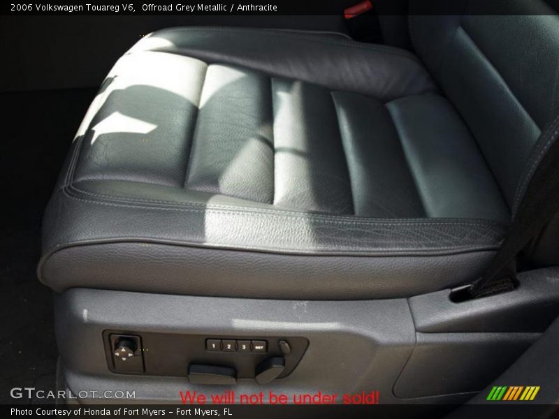 Offroad Grey Metallic / Anthracite 2006 Volkswagen Touareg V6