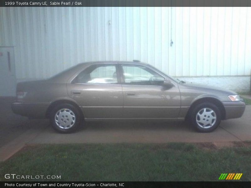 Sable Pearl / Oak 1999 Toyota Camry LE