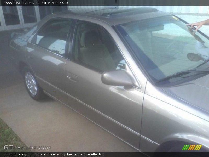 Sable Pearl / Oak 1999 Toyota Camry LE