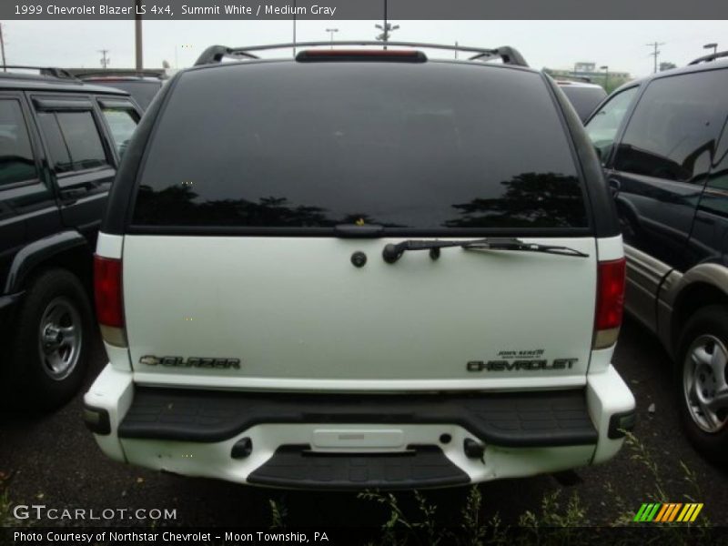 Summit White / Medium Gray 1999 Chevrolet Blazer LS 4x4