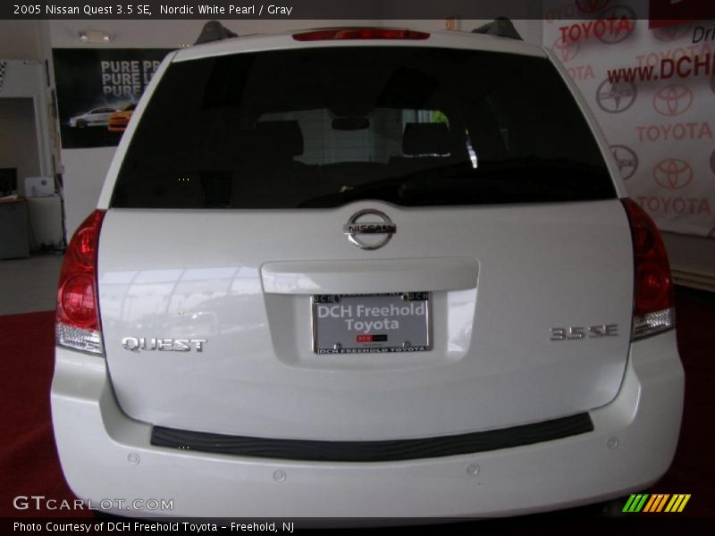Nordic White Pearl / Gray 2005 Nissan Quest 3.5 SE
