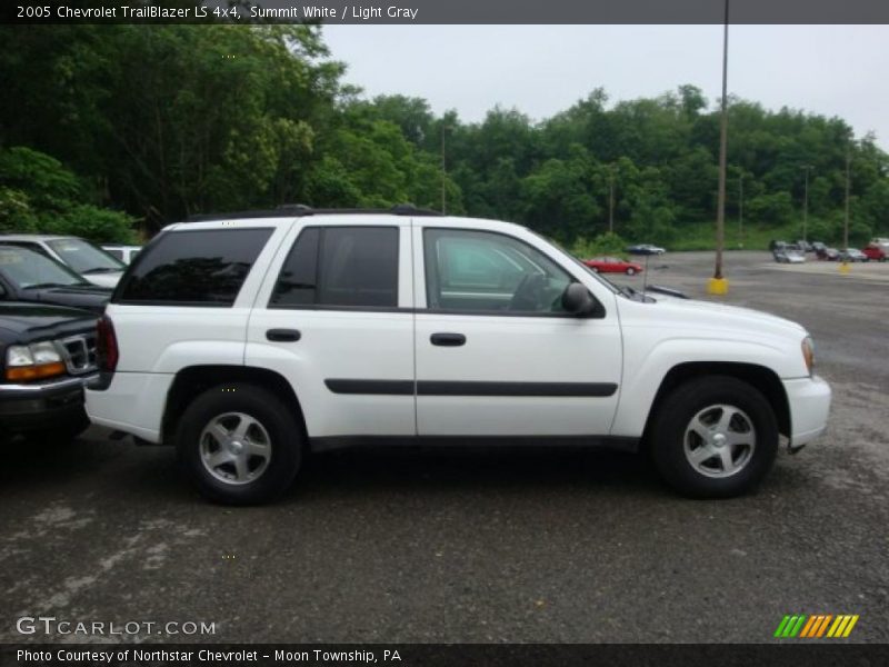 Summit White / Light Gray 2005 Chevrolet TrailBlazer LS 4x4