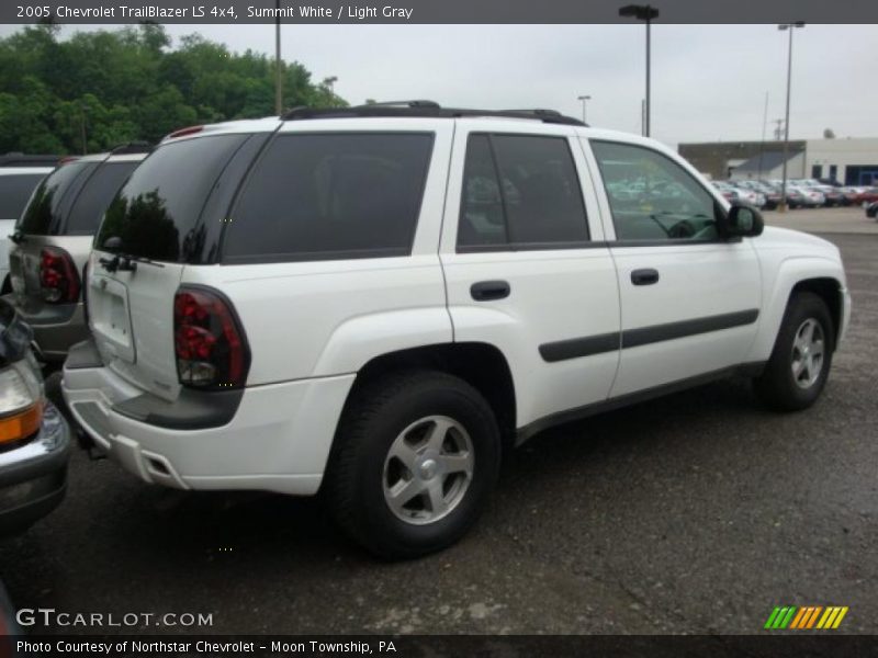 Summit White / Light Gray 2005 Chevrolet TrailBlazer LS 4x4