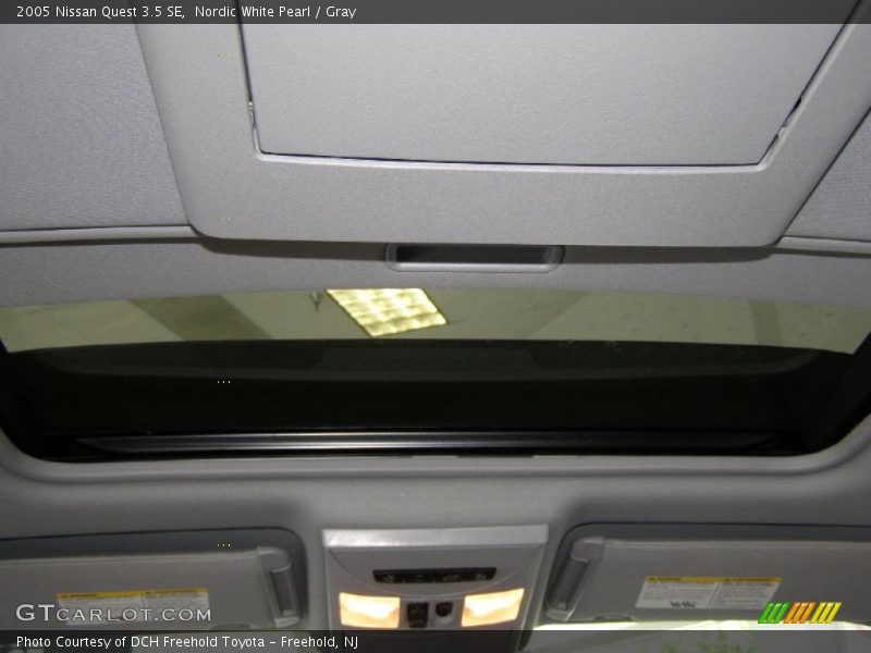 Nordic White Pearl / Gray 2005 Nissan Quest 3.5 SE