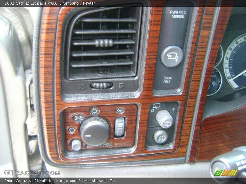 Silver Sand / Pewter 2002 Cadillac Escalade AWD