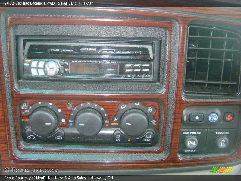 Silver Sand / Pewter 2002 Cadillac Escalade AWD