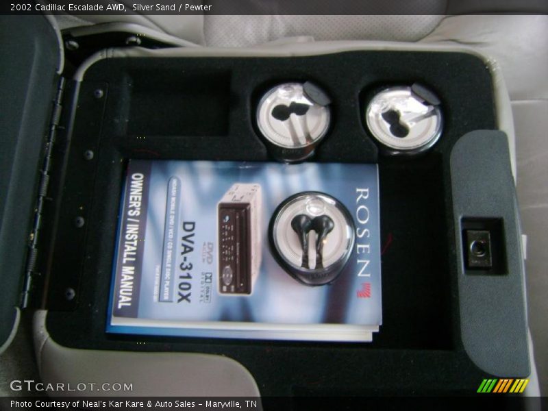 Silver Sand / Pewter 2002 Cadillac Escalade AWD