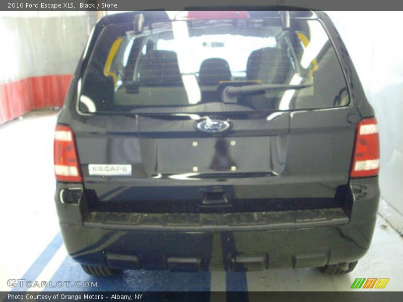 Black / Stone 2010 Ford Escape XLS