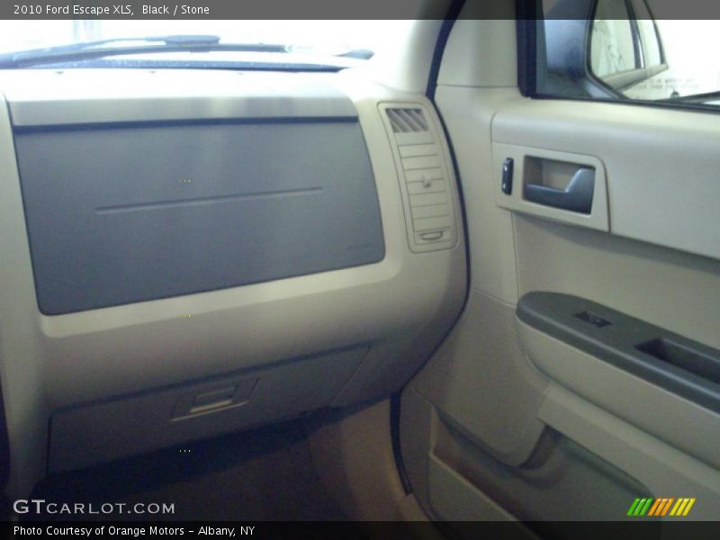 Black / Stone 2010 Ford Escape XLS