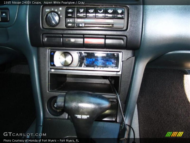 Aspen White Pearlglow / Gray 1995 Nissan 240SX Coupe