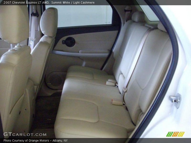 Summit White / Light Cashmere 2007 Chevrolet Equinox LT AWD