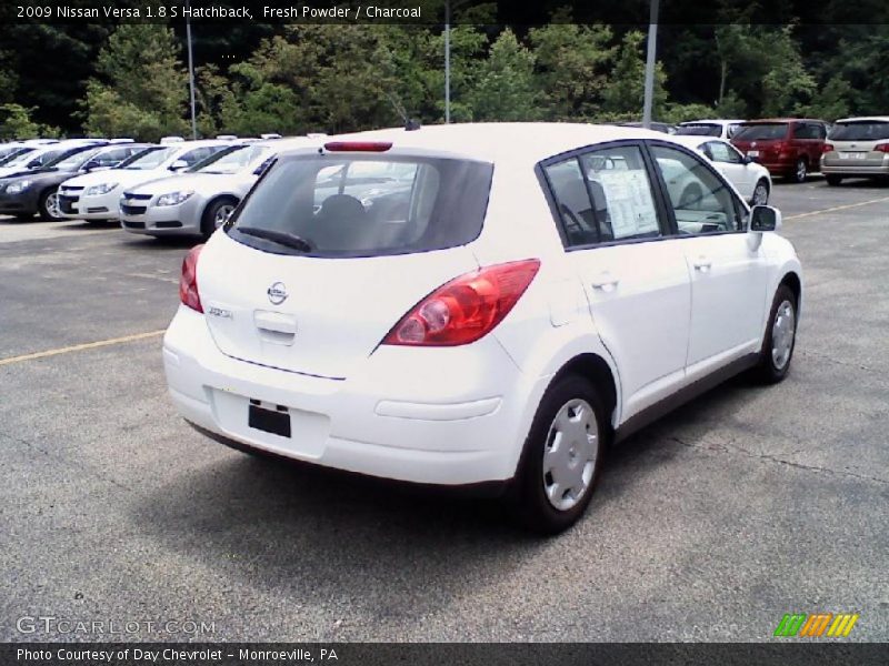 Fresh Powder / Charcoal 2009 Nissan Versa 1.8 S Hatchback