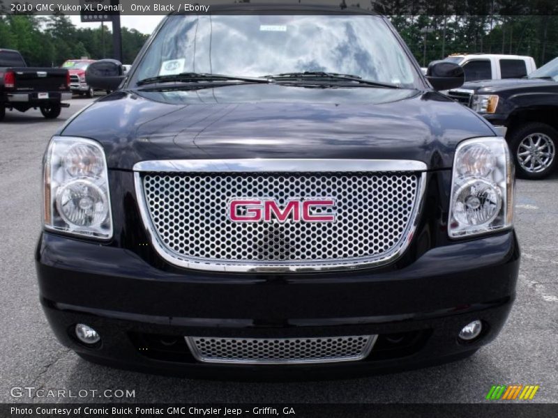 Onyx Black / Ebony 2010 GMC Yukon XL Denali