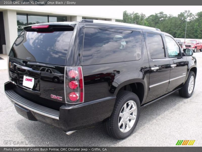 Onyx Black / Ebony 2010 GMC Yukon XL Denali