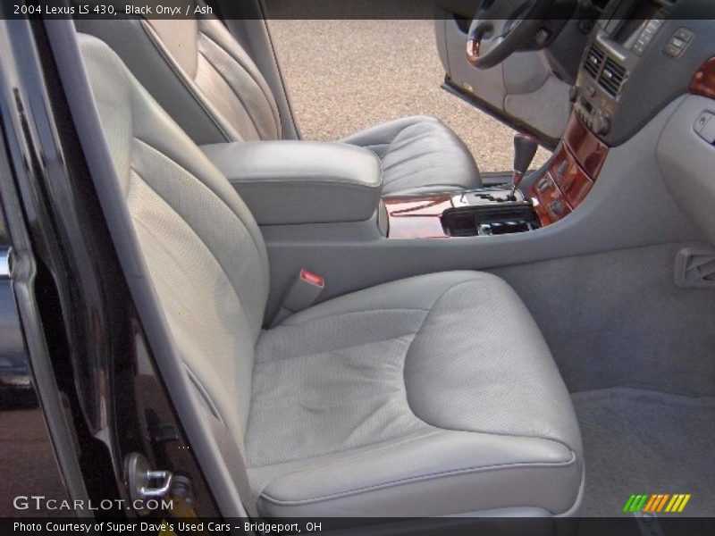 Black Onyx / Ash 2004 Lexus LS 430