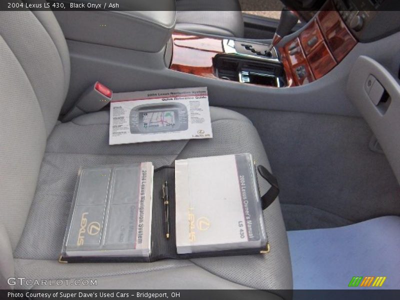 Black Onyx / Ash 2004 Lexus LS 430