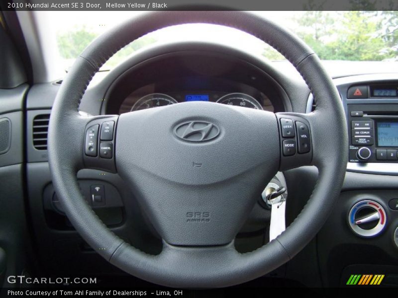 Mellow Yellow / Black 2010 Hyundai Accent SE 3 Door