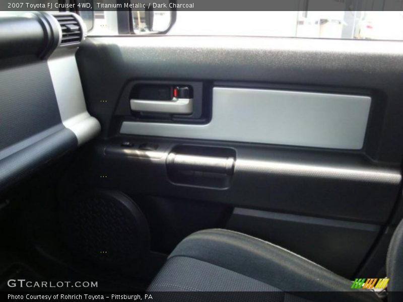 Titanium Metallic / Dark Charcoal 2007 Toyota FJ Cruiser 4WD