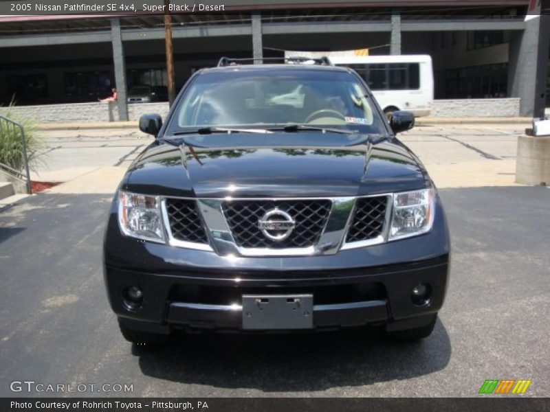 Super Black / Desert 2005 Nissan Pathfinder SE 4x4