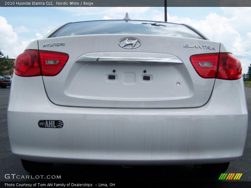 Nordic White / Beige 2010 Hyundai Elantra GLS